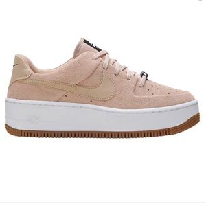 Nike platform Air Force Sage